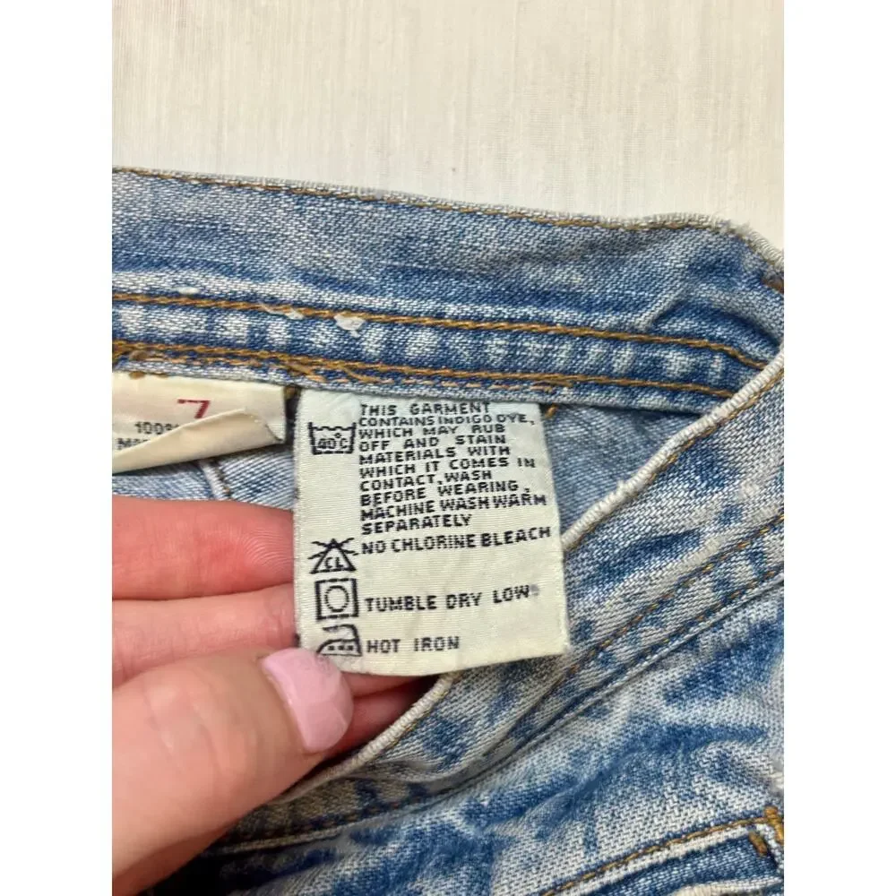 Vintage 1990s Unionbay Blue Denim Jeans Size 7 Mid rise Loose Fit Light Wash